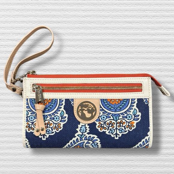 Spartina 449 Handbags - Spartina 449 Linen Leather Wristlet Wallet Blue Medallion Print